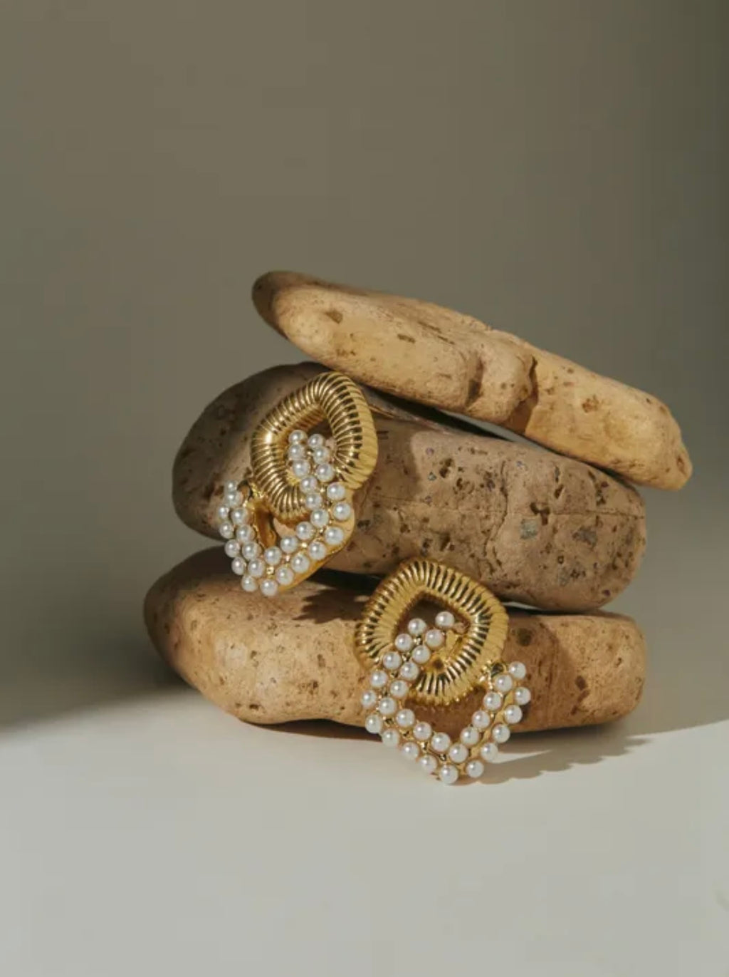 Modern Pearl Dangler (16K Gold Plated)
