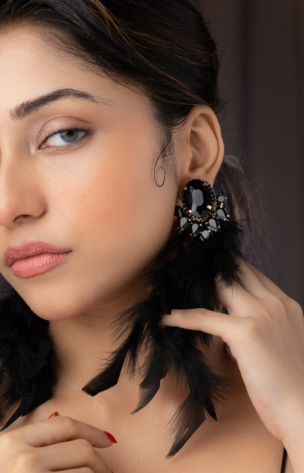 Feather Stone Earring in Black