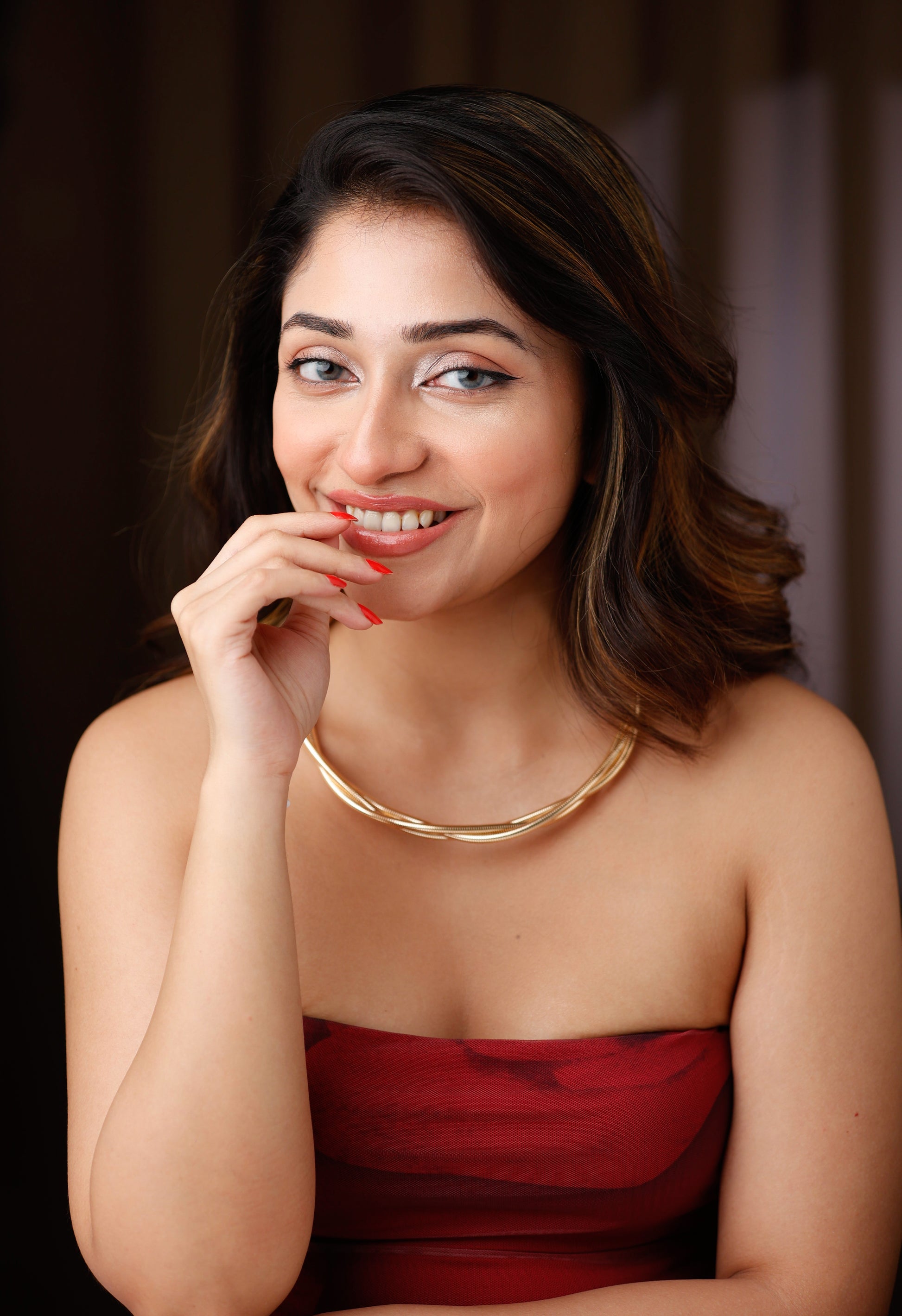 Triple Layer Entwined Neckpiece in Gold