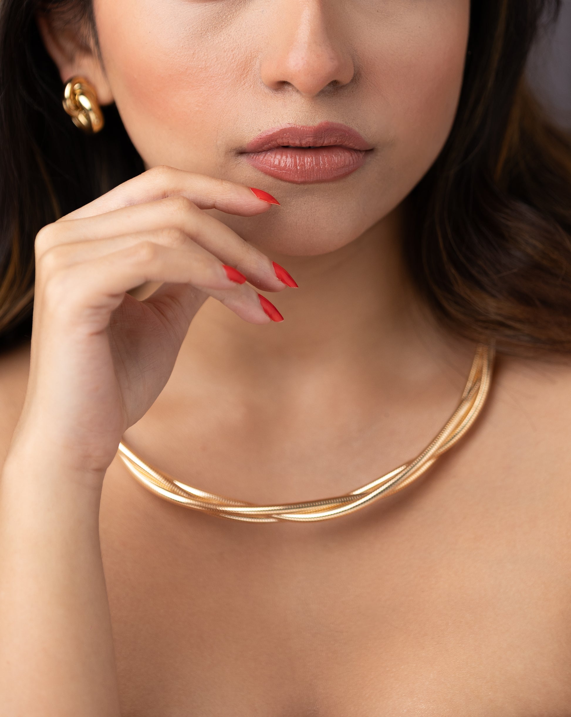 Triple Layer Entwined Neckpiece in Gold
