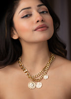 Coin Style Statement Piece Neckpiece in Gold