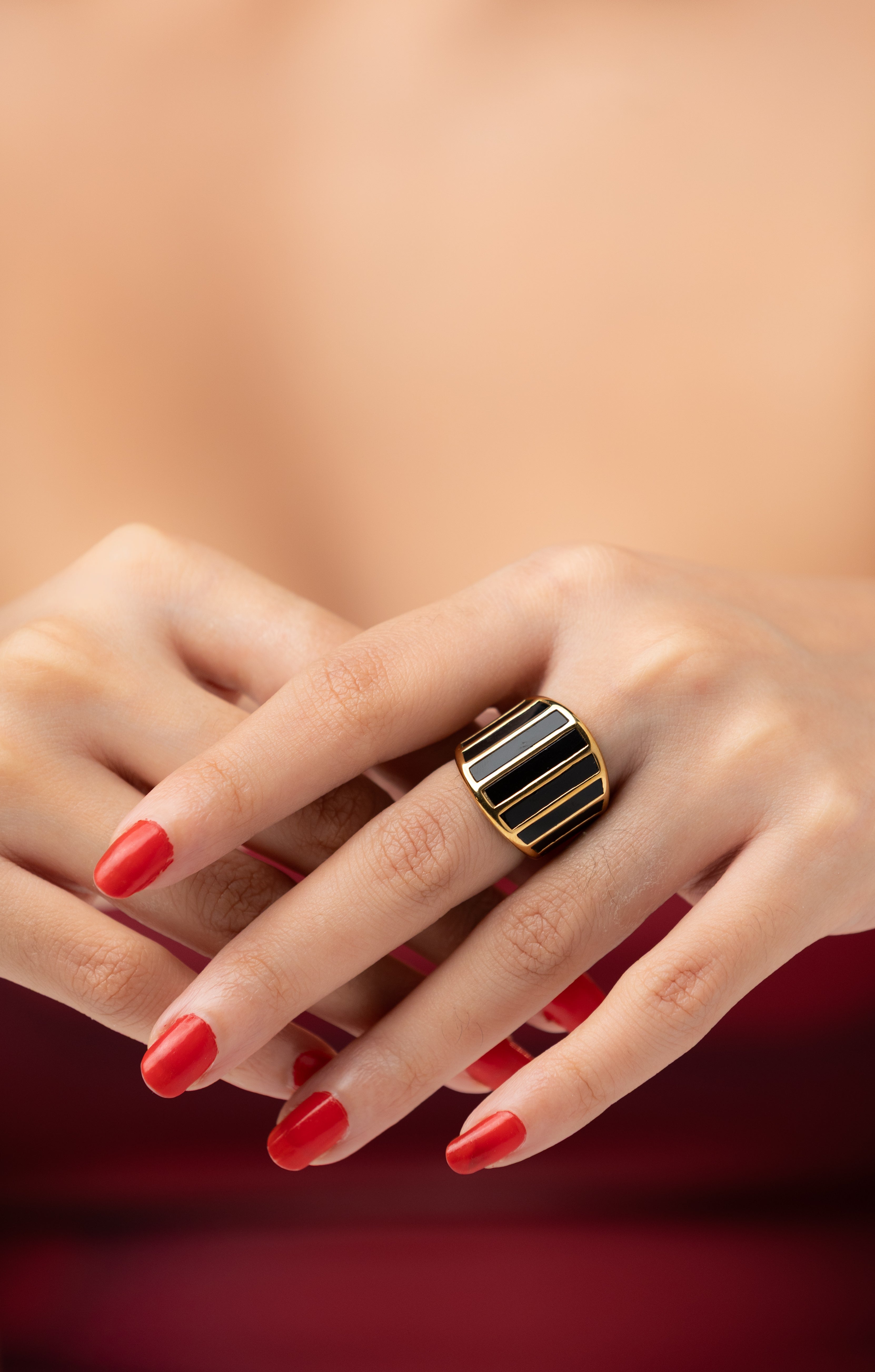 Long Ribs Ring in Black (Size 6)