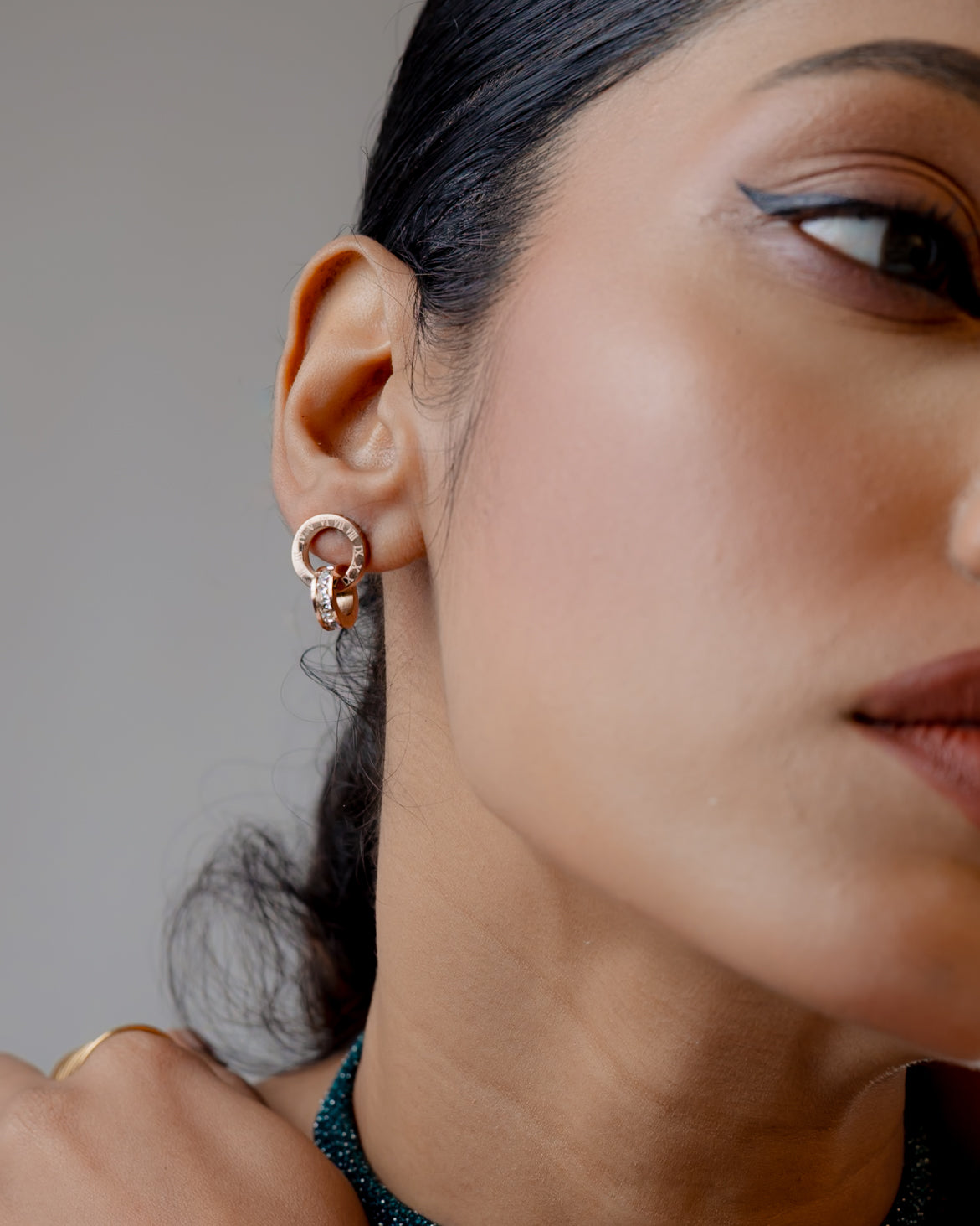 Eterna Roman Luxe Rose Gold Earrings (18K Gold Plated)