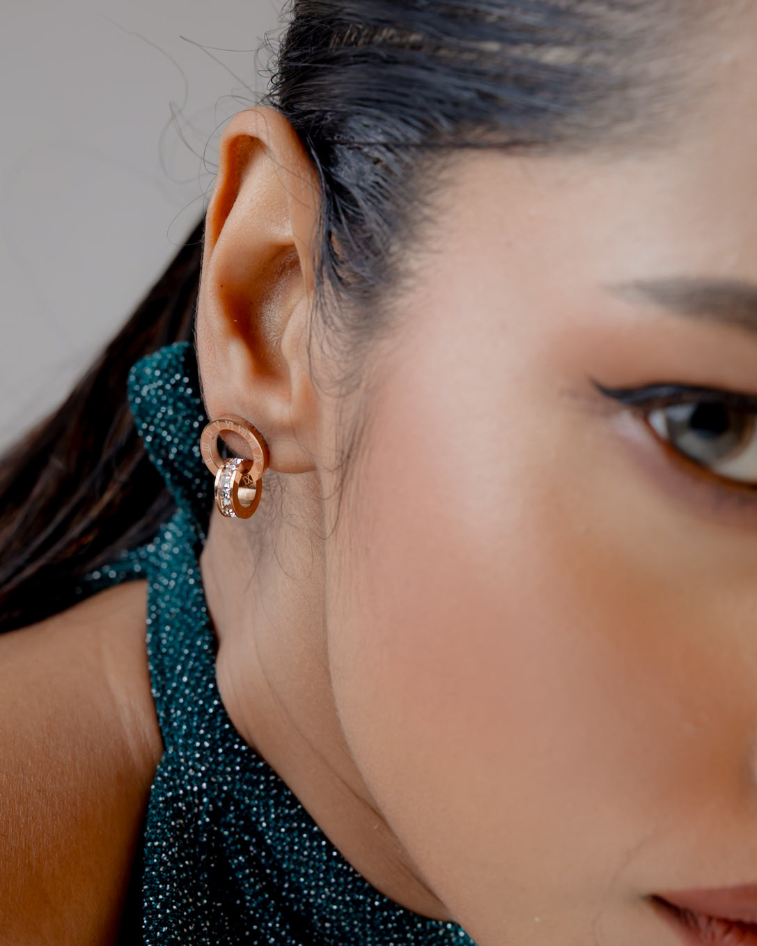 Eterna Roman Luxe Rose Gold Earrings (18K Gold Plated)