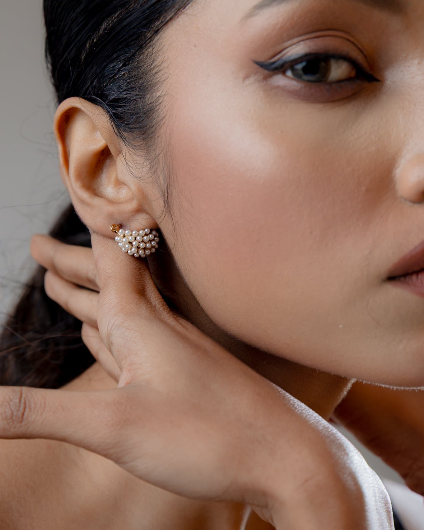 Ivory Royale Pearl Huggie Hoops (24K Gold Plated)