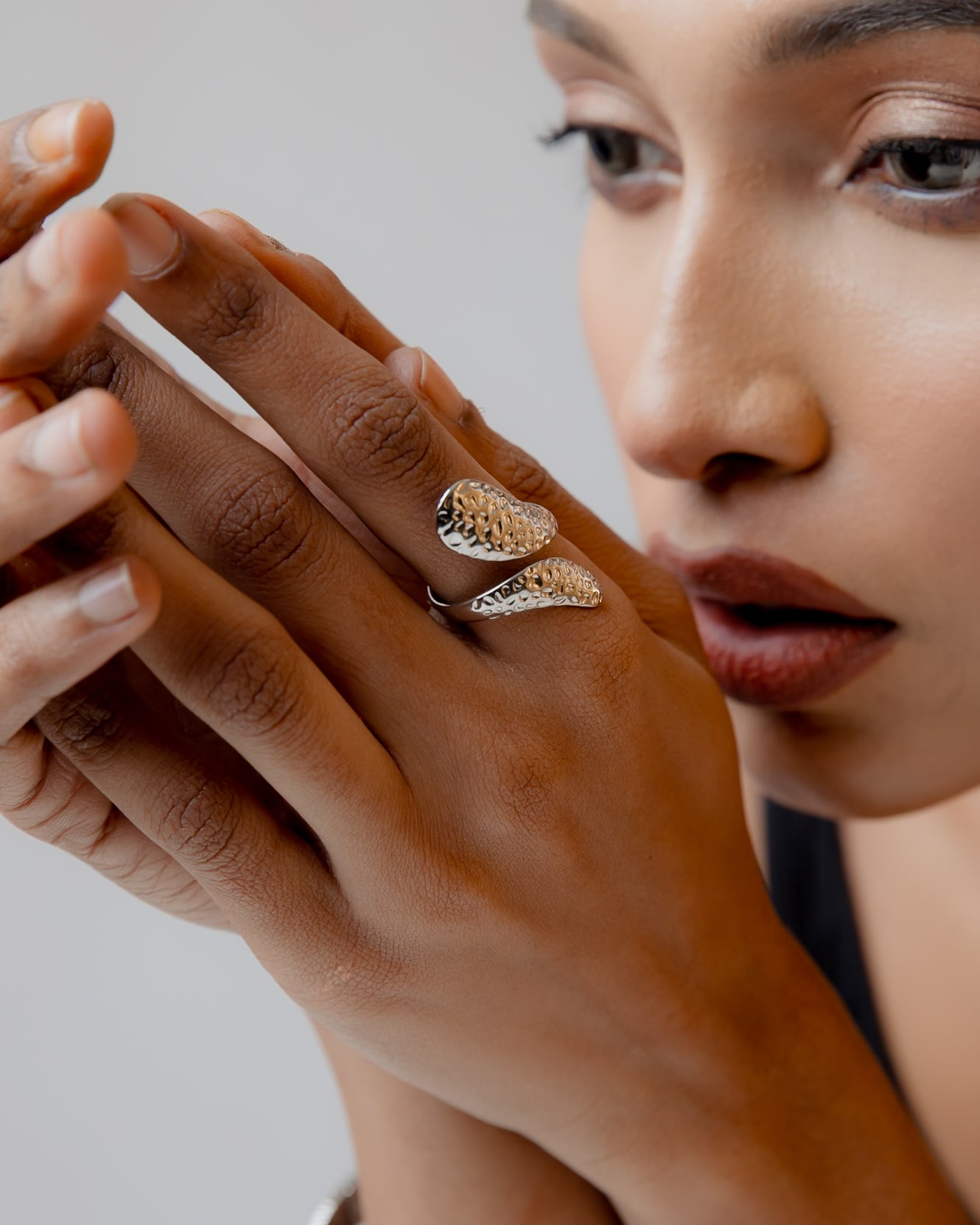 Aurora Texture Adjustable Ring – Dual Tone (18K Gold Plated)