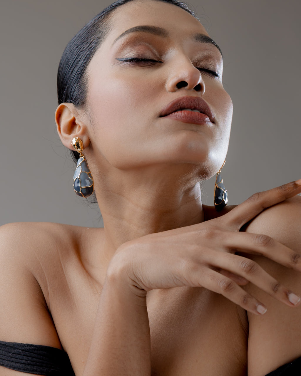 Azure Vein Statement Drop Earrings in Grey and Black