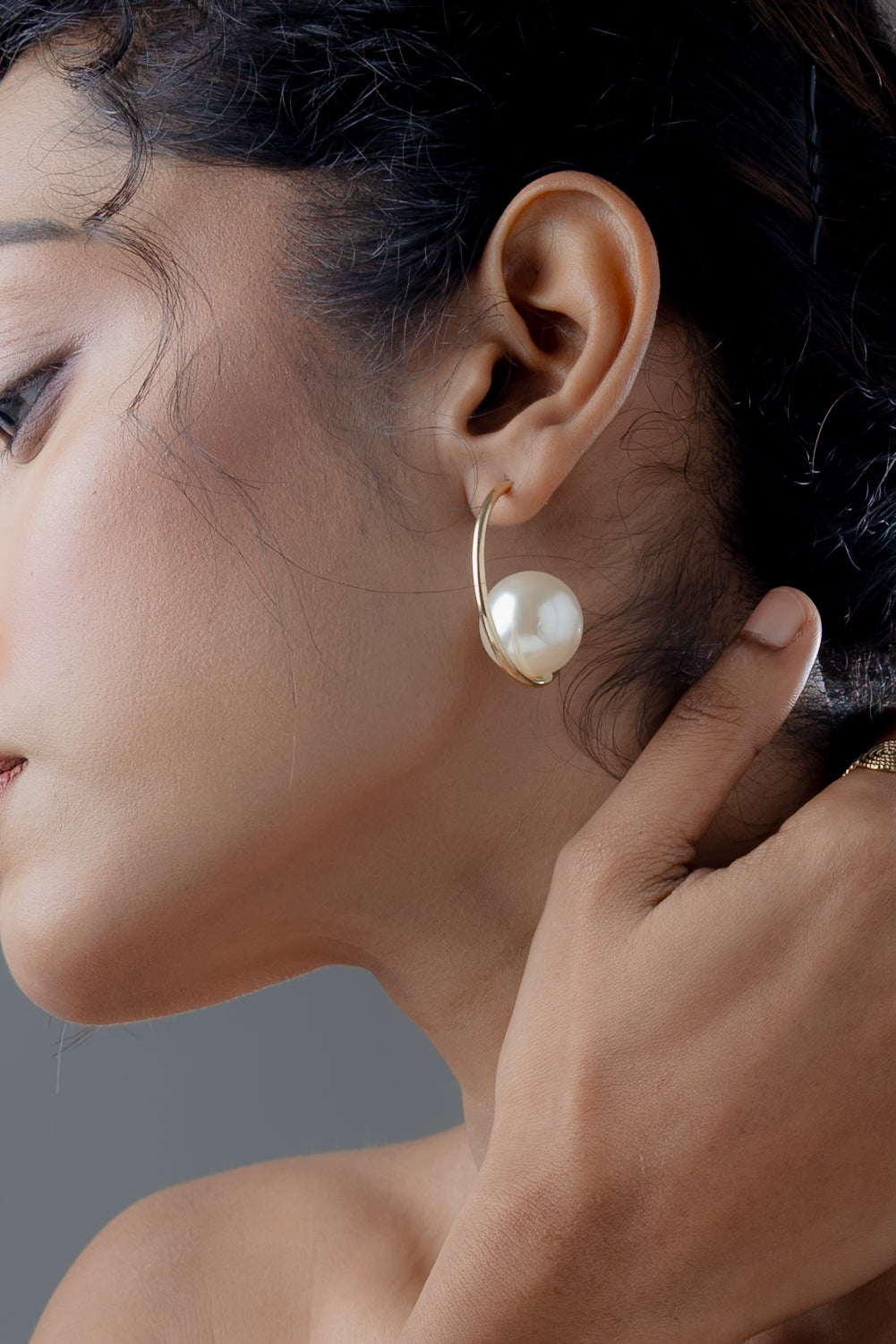 Celeste Pearl Hoop Earrings