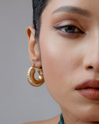 Luna Ribbed Gold Hoop Earrings - Gold Plated
