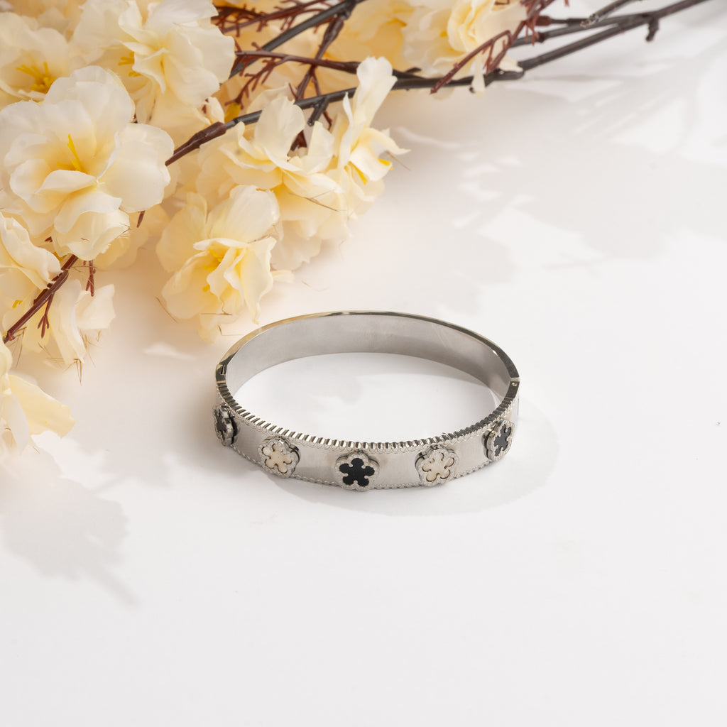Noir Clover Luxe Silver Bracelet (Gold Plated)