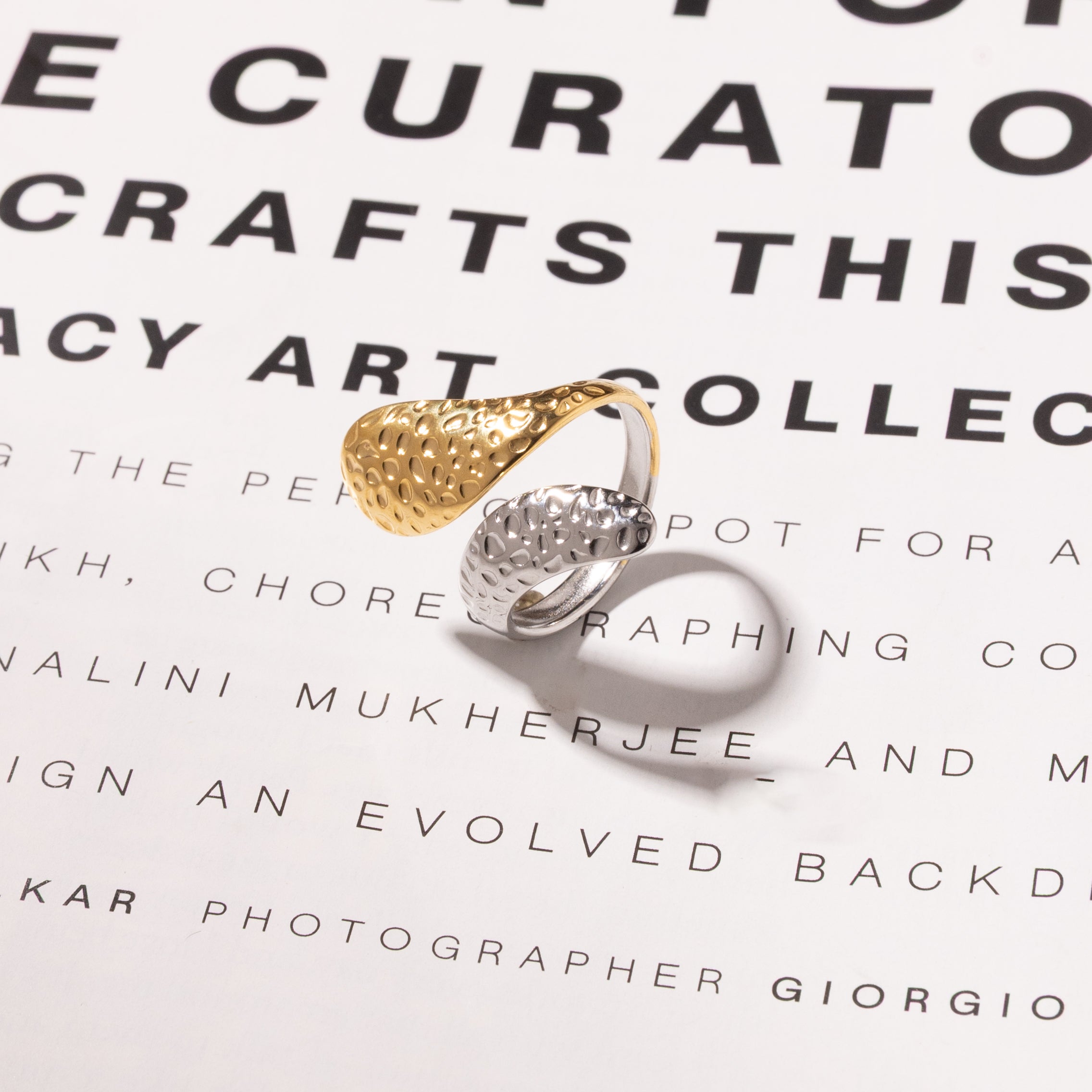 Aurora Texture Adjustable Ring – Dual Tone (18K Gold Plated)
