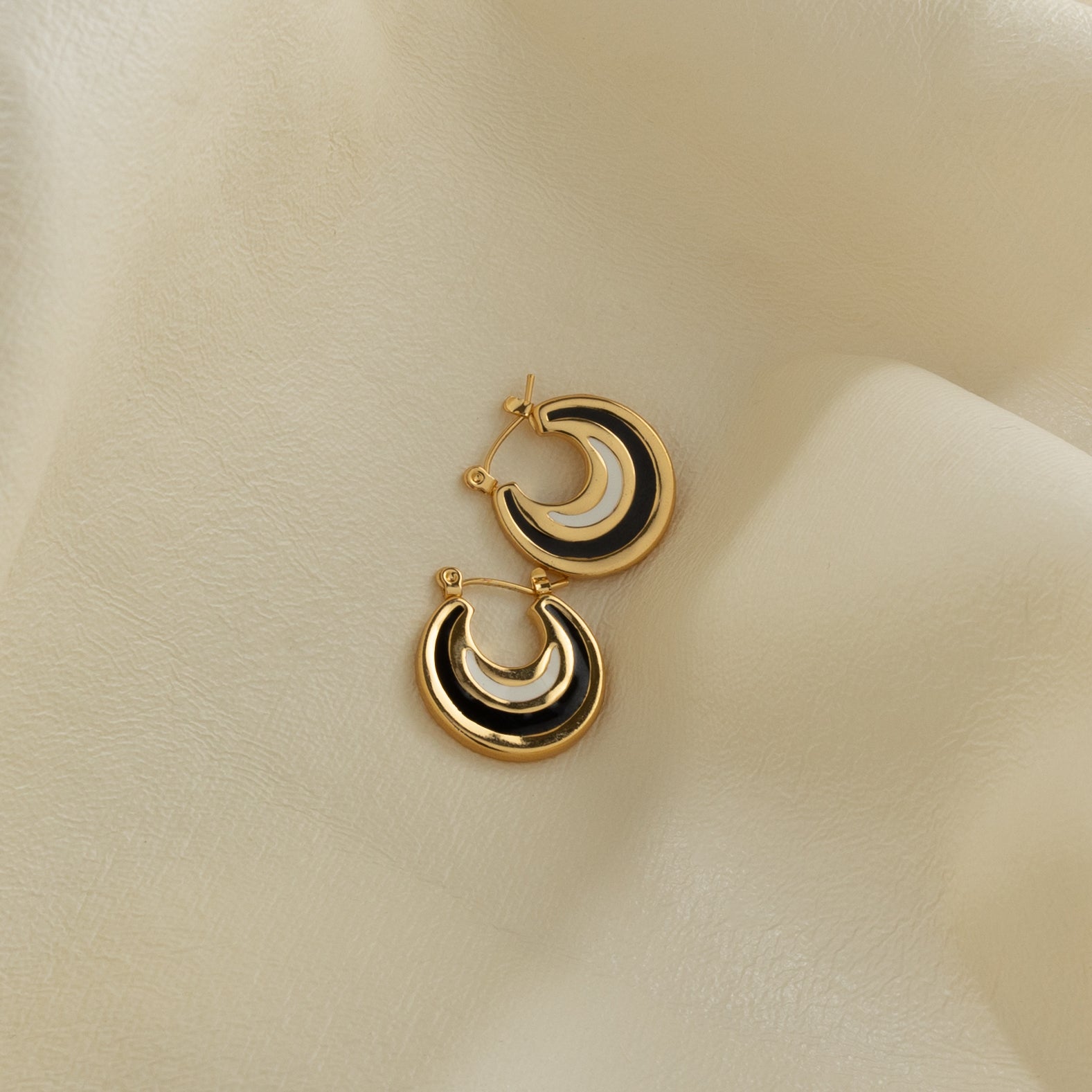 Midnight Arc Enamel Hoop Earrings (18K Gold Plated)