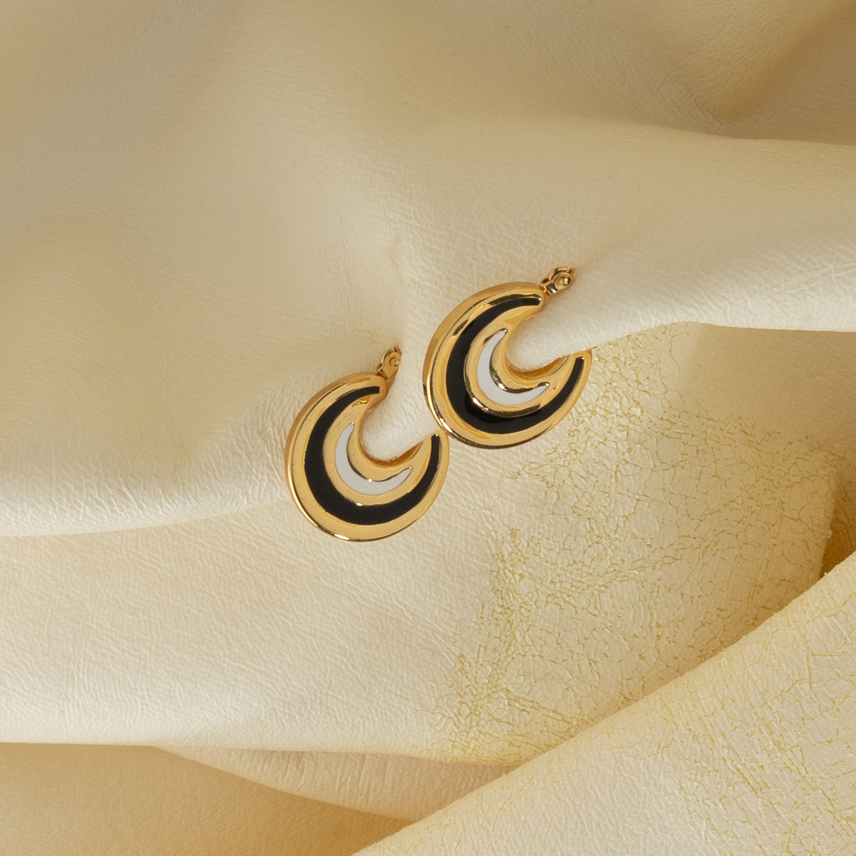 Midnight Arc Enamel Hoop Earrings (18K Gold Plated)