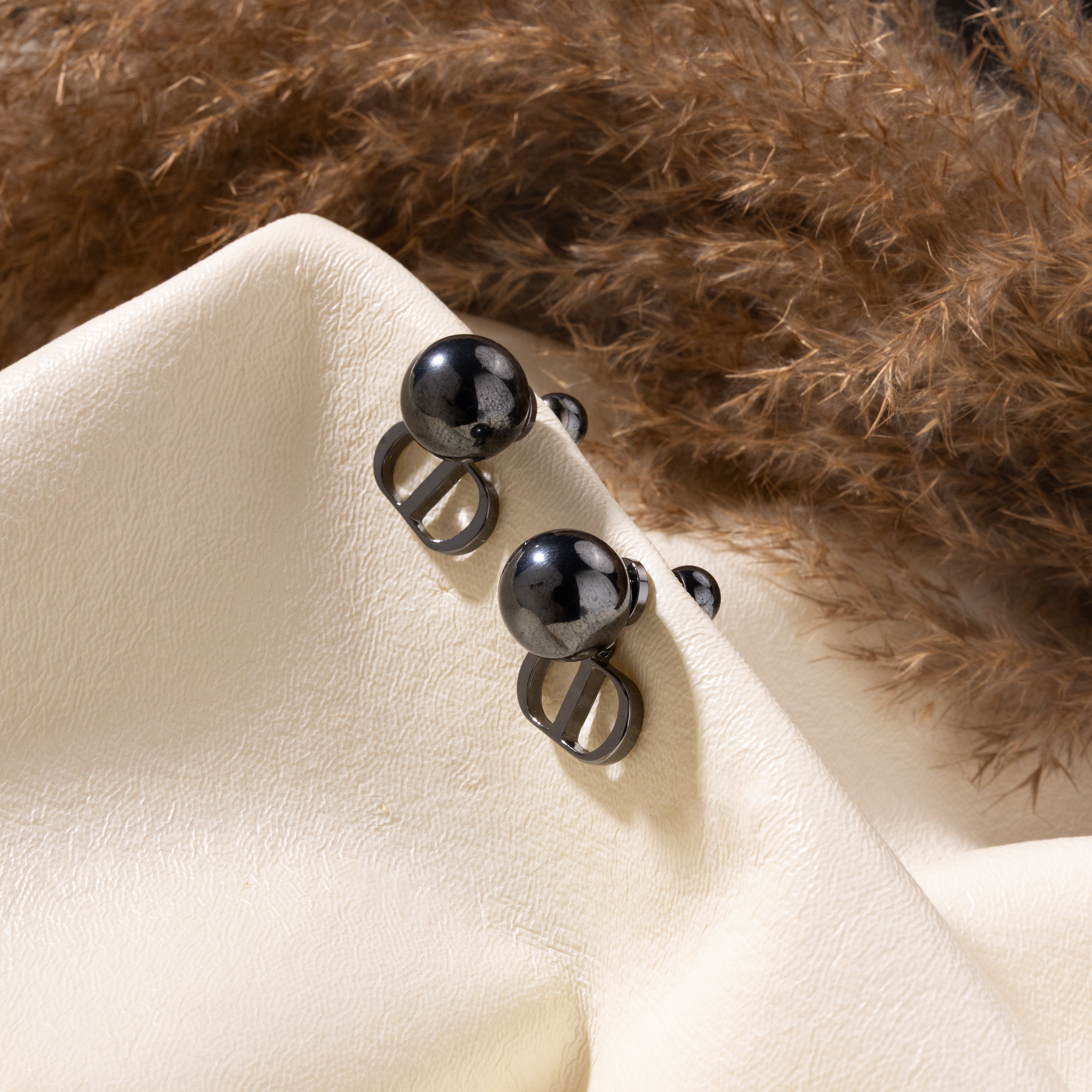 Luna Luxe Pearl Drop Earrings in Black