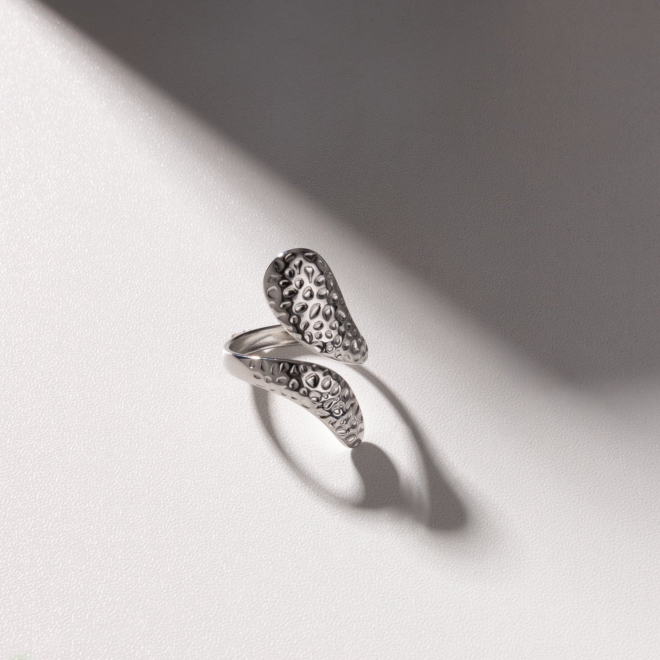Aurora Texture Adjustable Ring – Silver (18K Gold Plated)