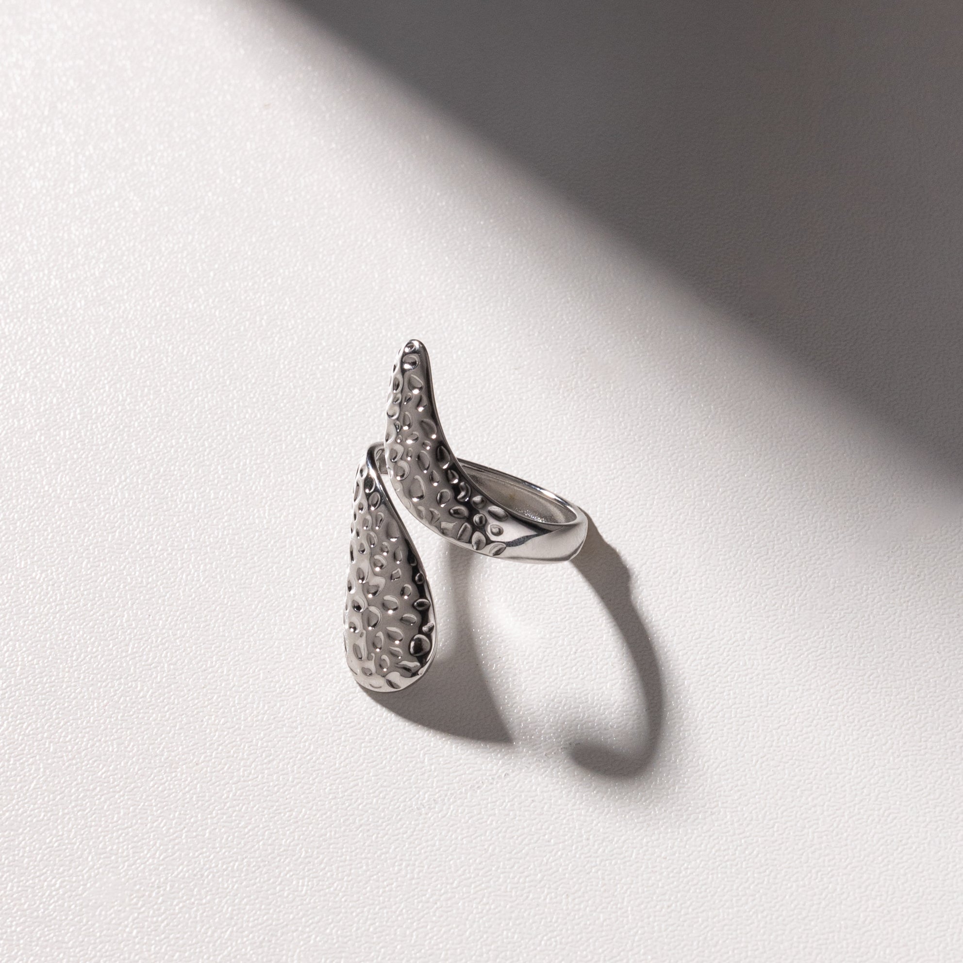 Aurora Texture Adjustable Ring – Silver (18K Gold Plated)