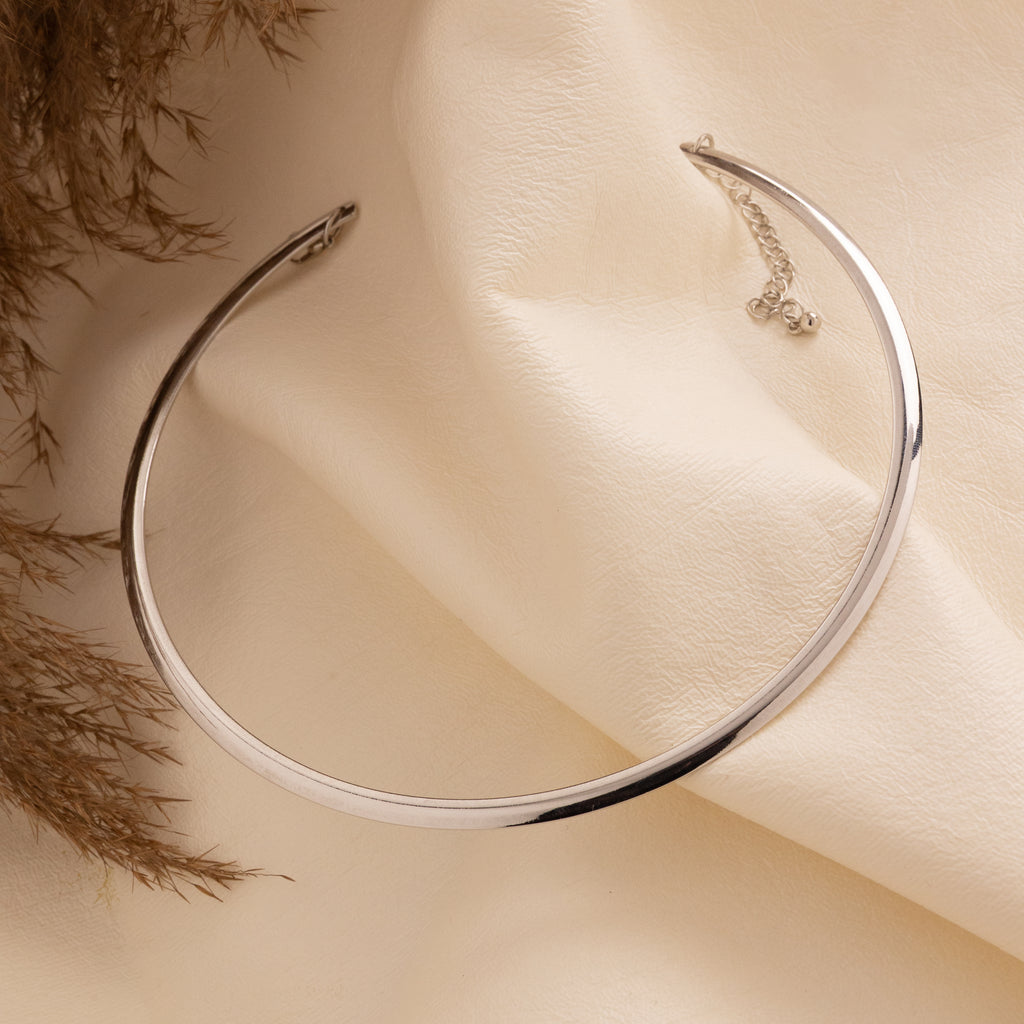 Luna Curve Silver Collar Necklace